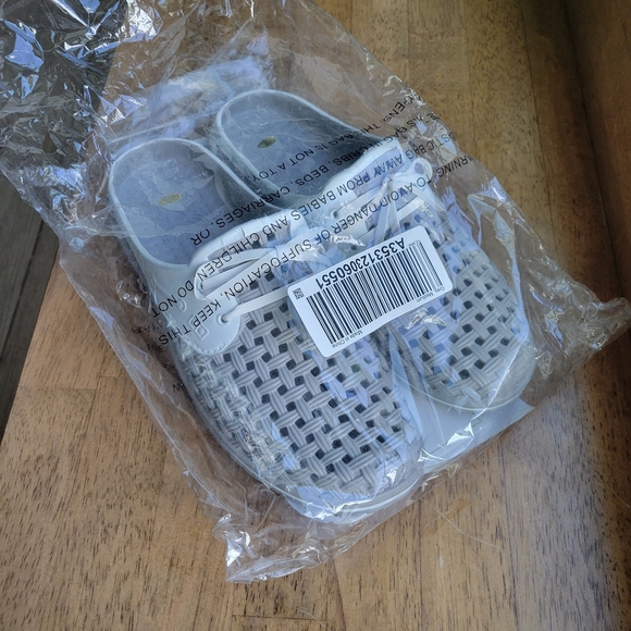 Barbara King Garden Shoes | Medium - Picture 5 of 7